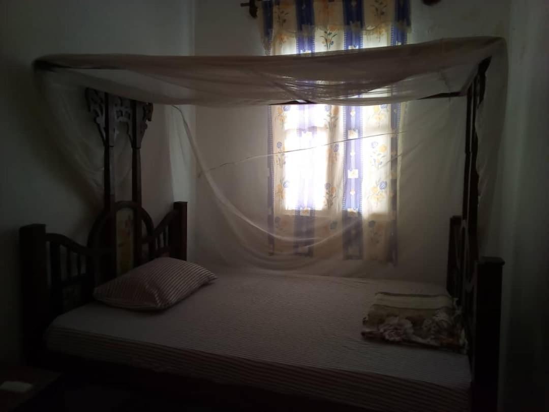 Mamaraya * Zanzibar